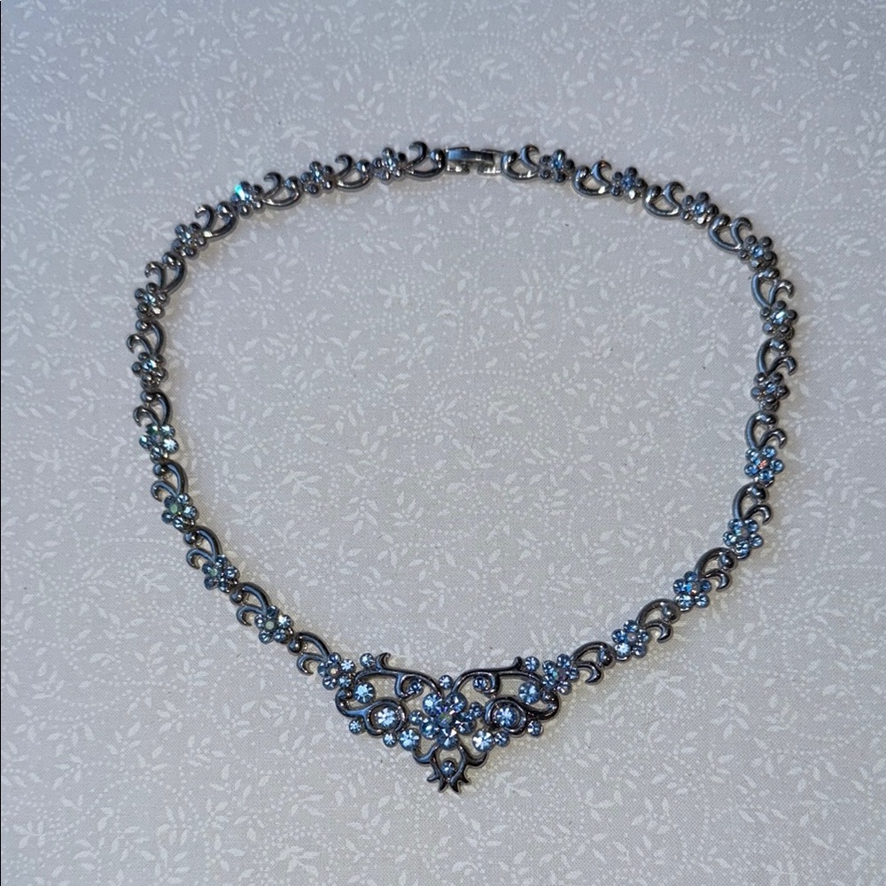 Vintage Blue Sapphire Crystal Necklace with Ornate Silver‎ Metalwork